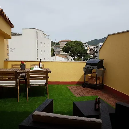Lets Holidays Terrace 2 *